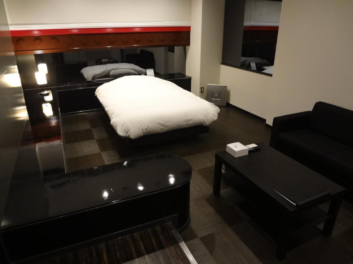 Royal Hotel Uohachi Bettei Оґакі Екстер'єр фото