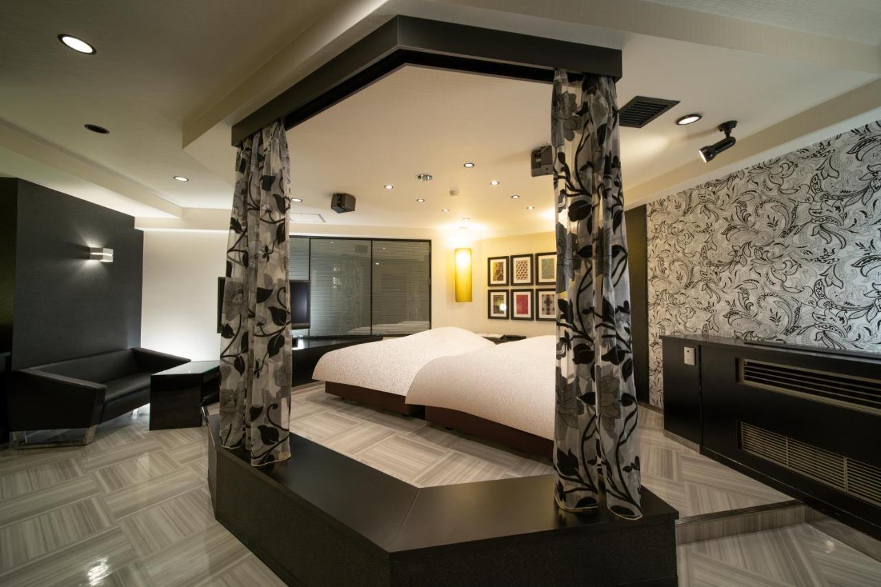 Royal Hotel Uohachi Bettei Оґакі Екстер'єр фото