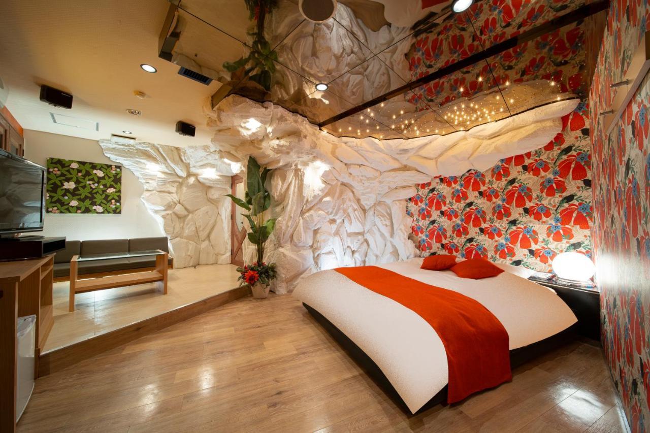 Royal Hotel Uohachi Bettei Оґакі Екстер'єр фото